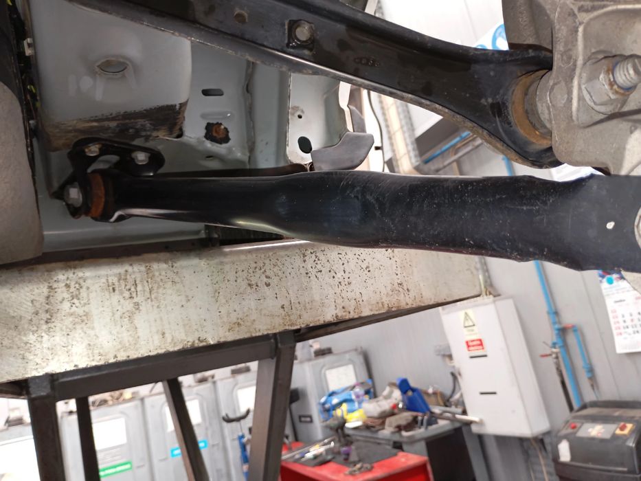 Braço de suspensão trás direito LAND ROVER Range Rover Evoque (L538)