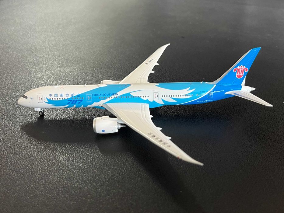 Miniatura China Southern B787