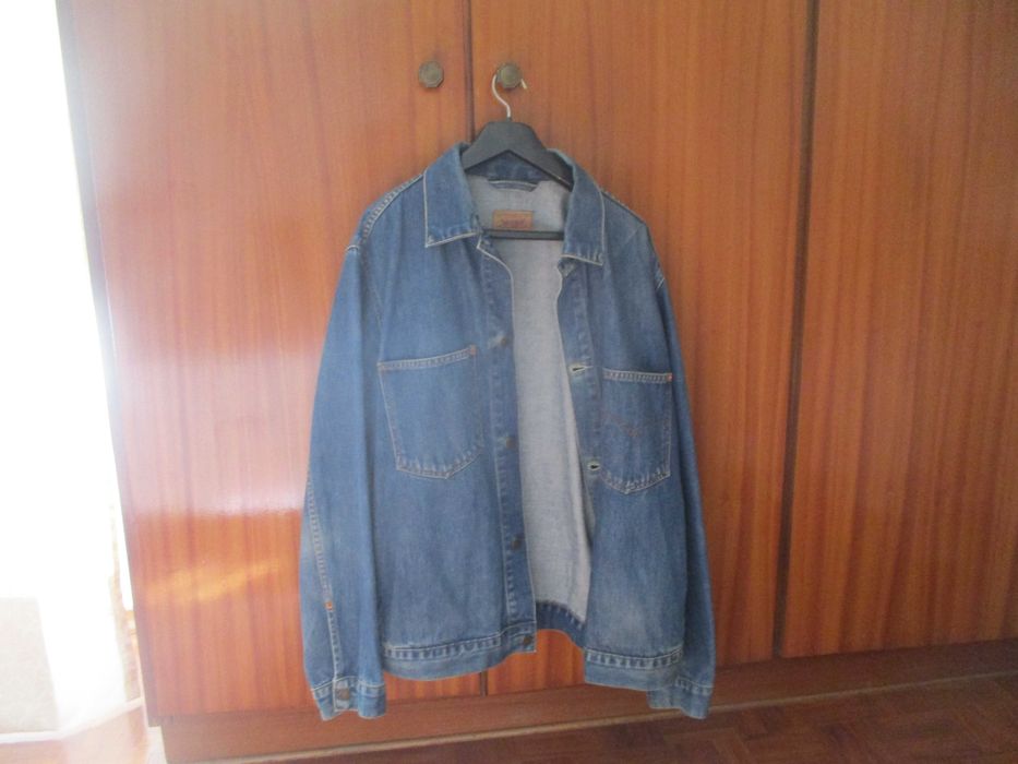 Casaco de ganga da marca Levi's