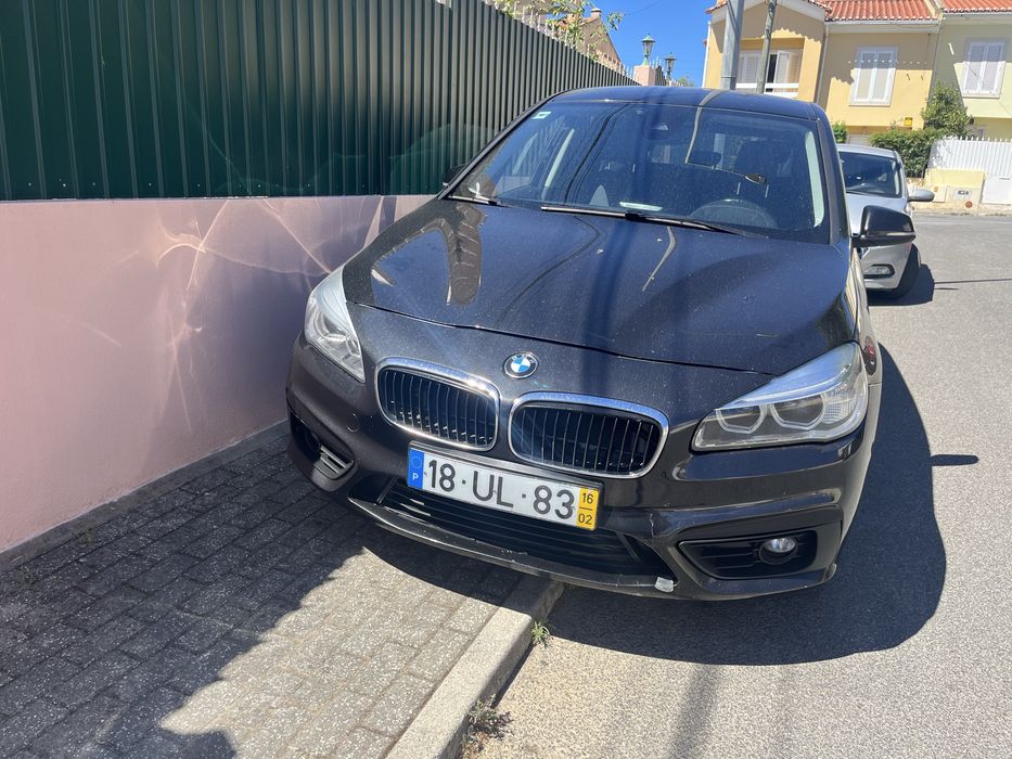 BMW 216, 7-seater, absolutely immaculate.