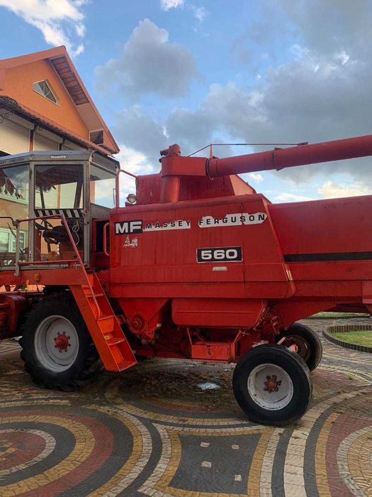 Massey Ferguson 560