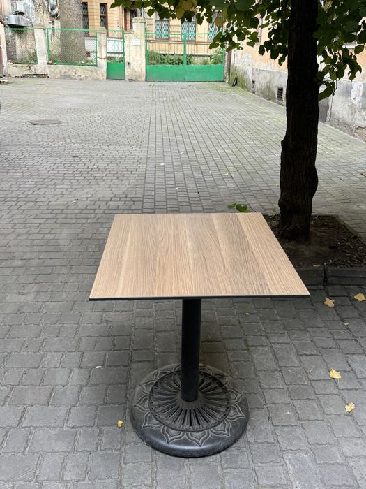 Стіл терасний / вуличний