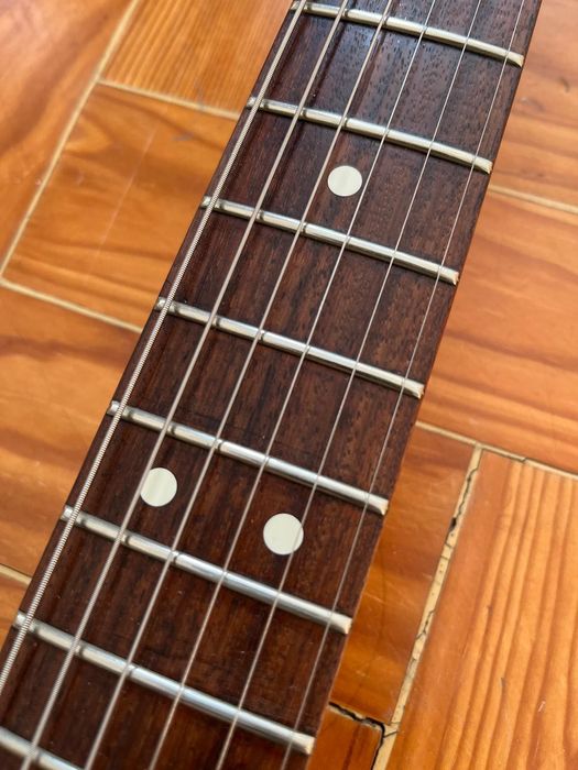 Fender Strat Deluxe with Rosewood Fretboard Olympic WHITE