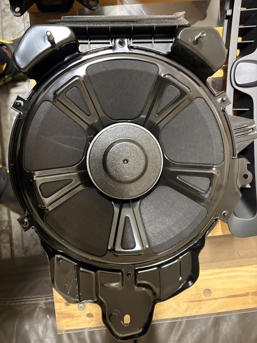Volvo s60 III 19/24 glosniki harman kardon