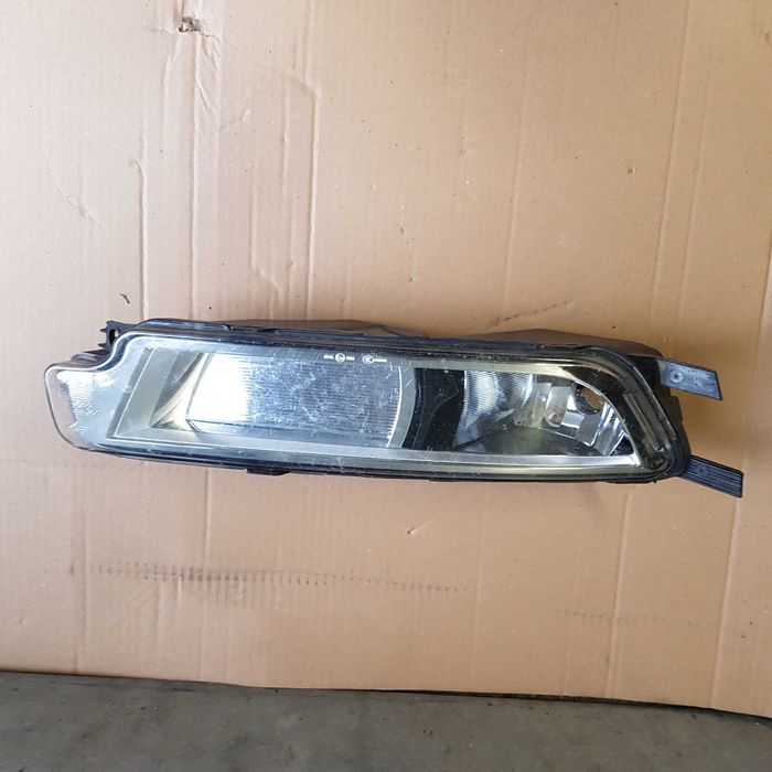 halogen VW Passat B8 3G0