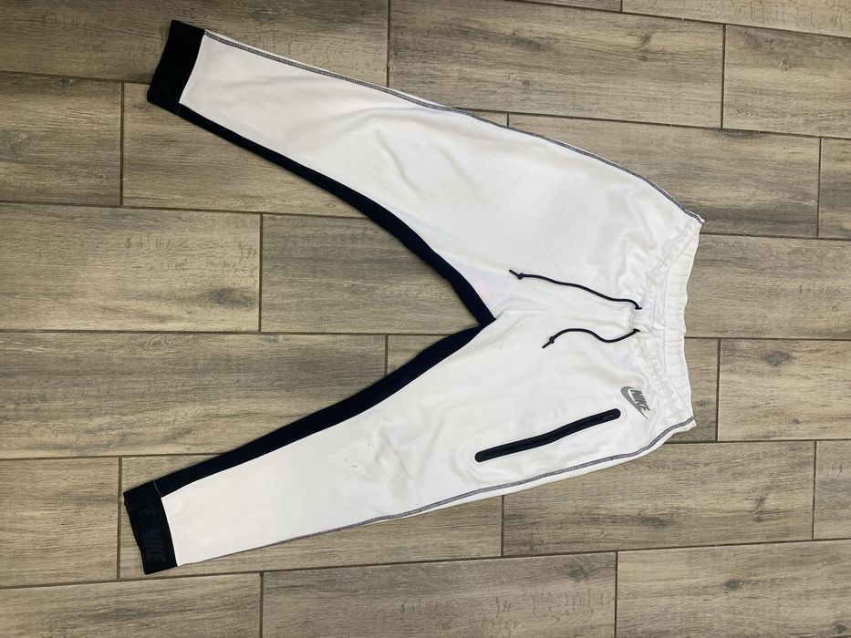 Штаны nike.