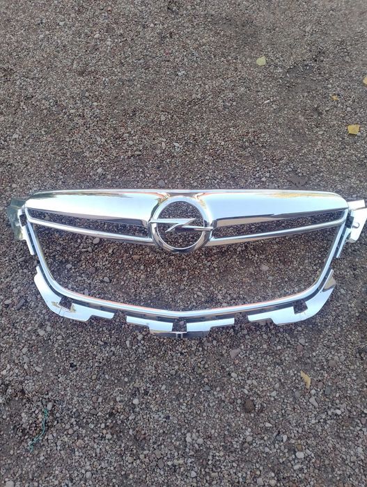 Chromowana ramka grilla opel mokka 2013 r.