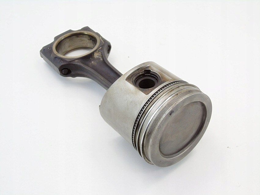 Tłok Korbowód 7926 Audi 100 C2 C3 1.9 B 10V Avant Sedan