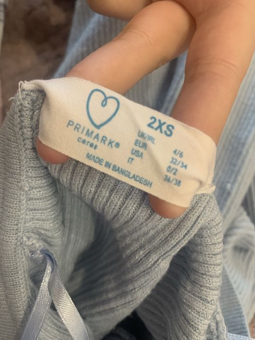 кофта обтягуюющяя голубая