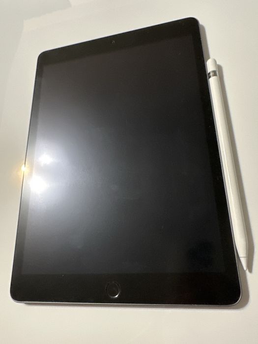 Ipad 8 gen. 32 gb + apple pencil 1 gen.