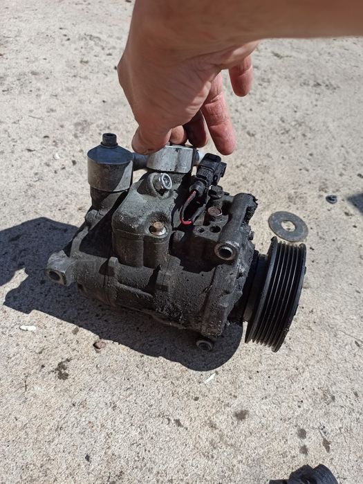 Sprężarką klimatyzacji a4 b7 b6 i inne 3.0 tdi bkn stan bdb