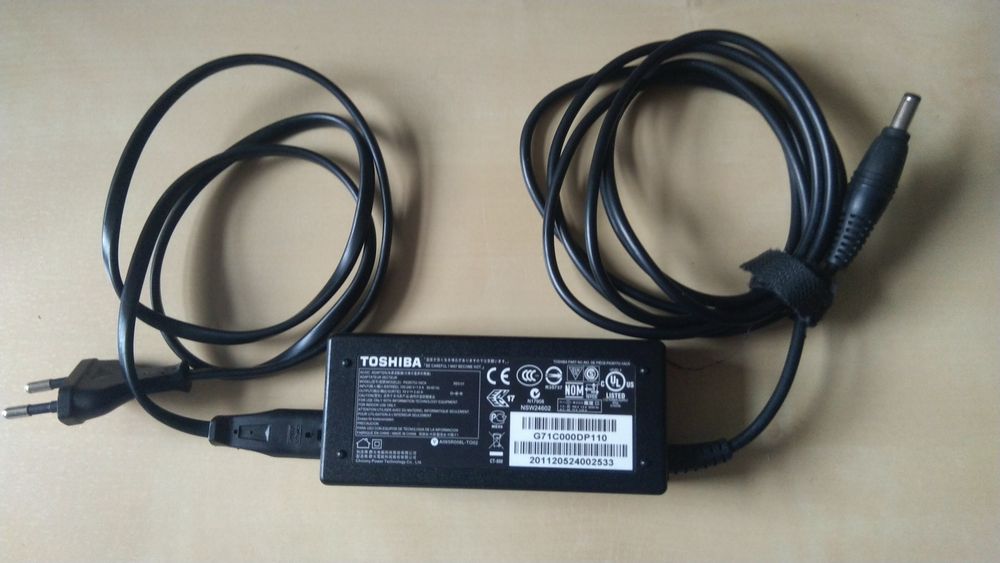 Carregador: Toshiba - 65W, Fujitsu - 65W e 90W, HP - 45W (ficha grossa) - preço fixo 15€