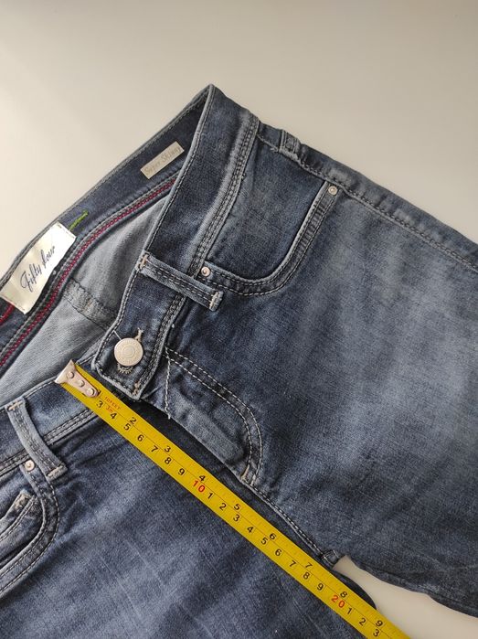 Джинси жін.（НОВІ）28 розмір  (Італія) 
Fifty four (Super Skinny) джинсы