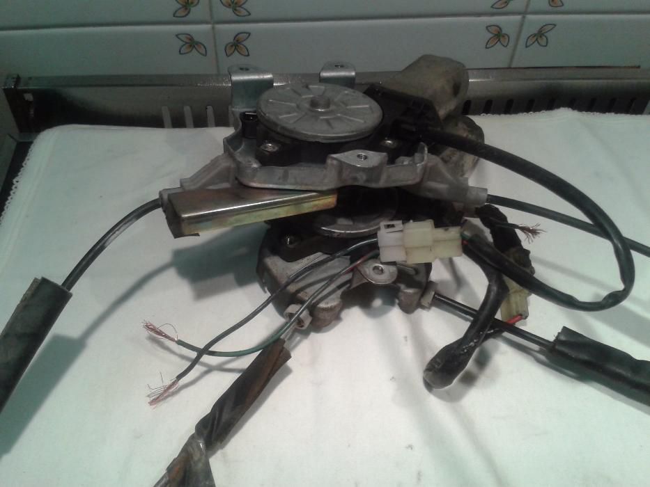 Vendo elevador do vidro eléctrico mitsubishi,lance e colt 93 a 2006