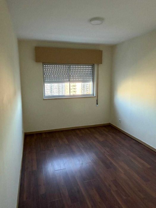 apartamento tipologia t2 para arrendamento em óptimo estado e cozinha equipada
