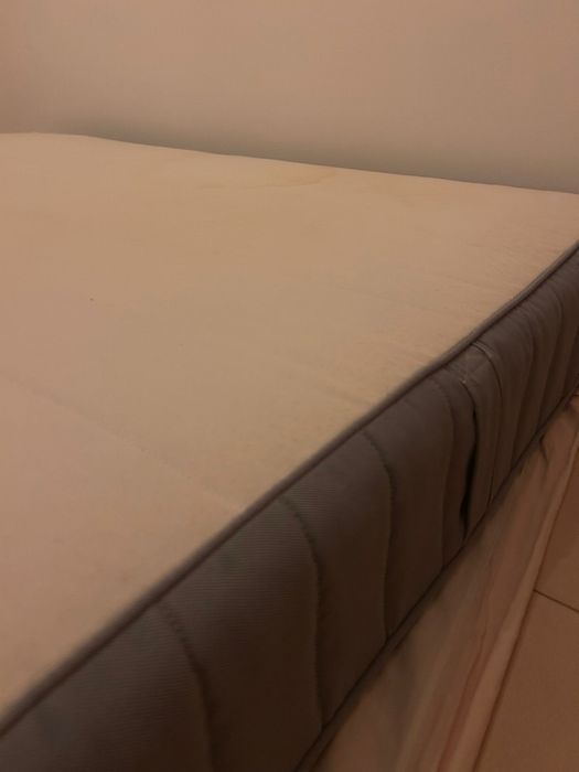 Colchão IKEA casal 140x200