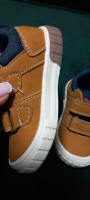 Buty chłopięce rozmiar 21