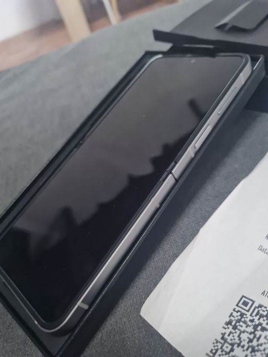 Z FLIP6 512G  novo
