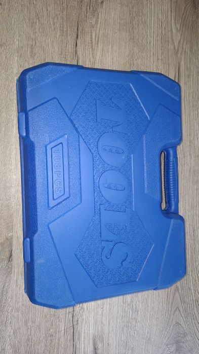 Набір інструментів 108 елементів в Кейсі