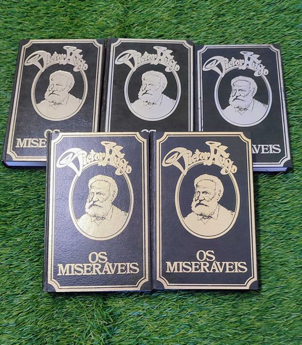 Vários livros de fantasia e coleções completas