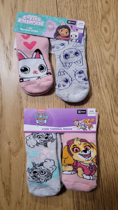 Skarpetki nowe antypoślizgowe  rozm 19-22