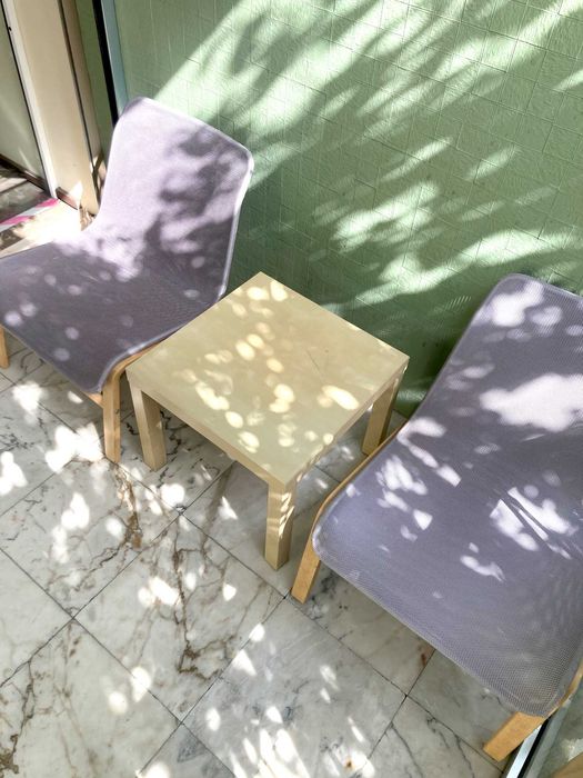 Conjunto IKEA – 2 Poltronas NOLMYRA + Mesa LACK | Usado