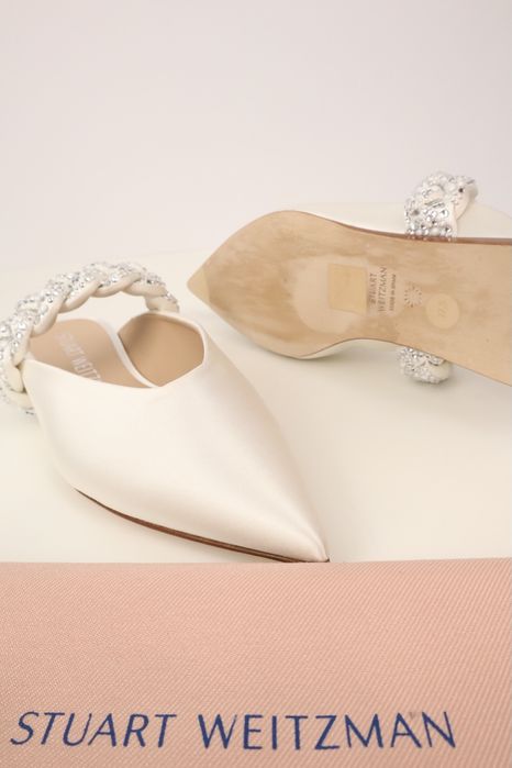 Klapki damskie Stuart Weitzman, rozmiar 37,5, białe, skórzane, letnie SCH4479