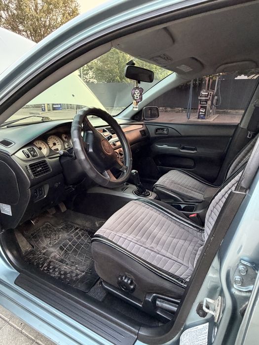 В продажу мітсубісі ланцер 9