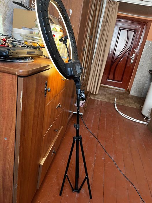 Продам кольцову лампу RL 21 M54