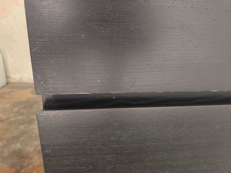 Cómoda IKEA Castanha