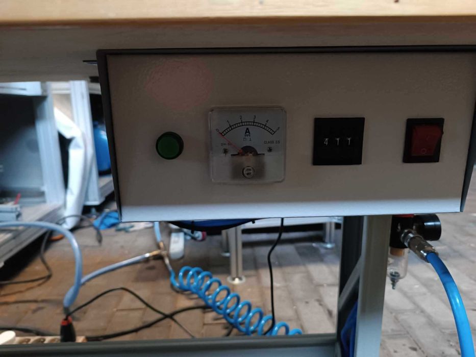 Zgrzewarka duża punktowa, ultradźwiękowa.