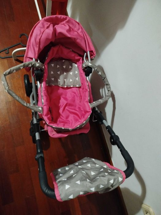 Carrinho de boneca