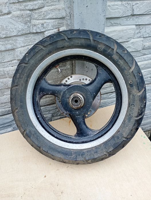 Задне  диск тормоз 130/60/13.Переднє 120/70/12
