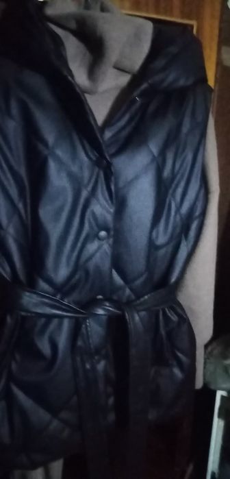 Жилетка стильна тепла