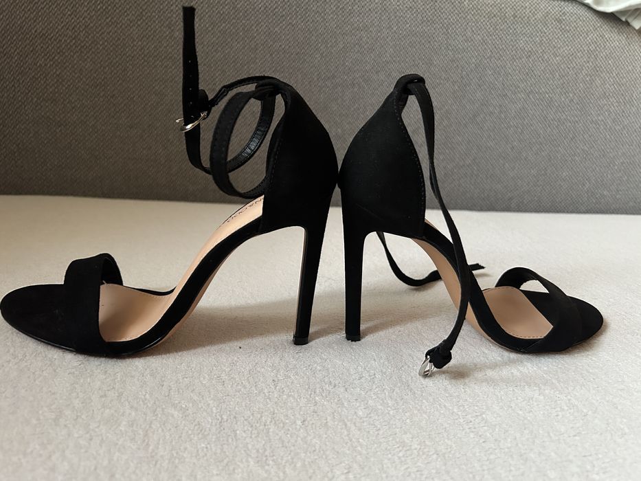 Sandały na obcasie Even&Odd 38