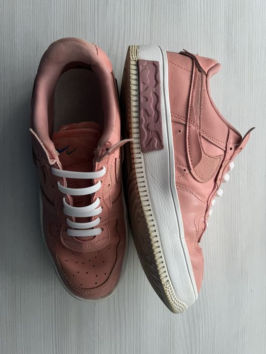 Продам кросівки NIKE і идеальному стані 26,5 см