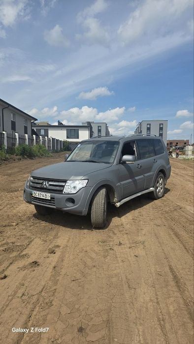 Mitsubishi Pajero Wagon 4