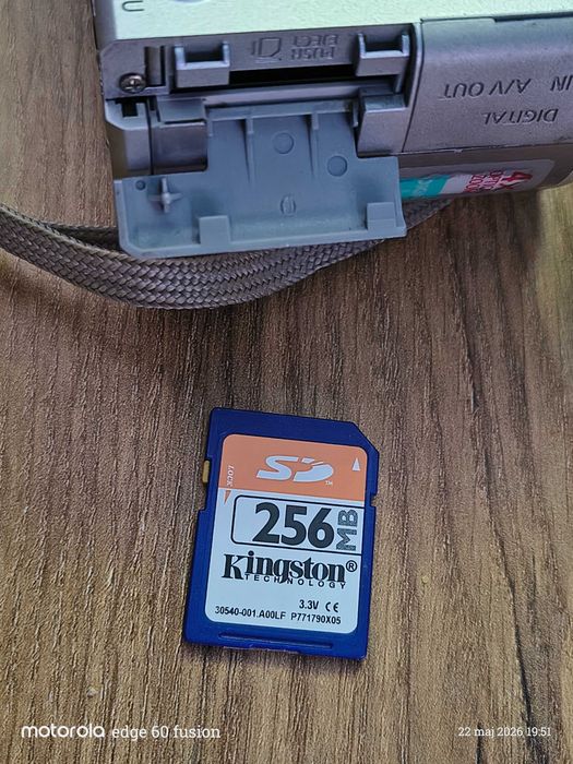 Canon PowerShot A610 | Uszkodzony na części / naprawy | Sprawny LCD, karta 256MB