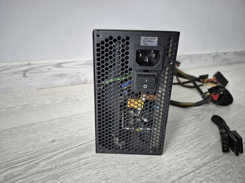 блок живлення модульний 850W Chieftec APS-850CB Bronze. Trade-IN