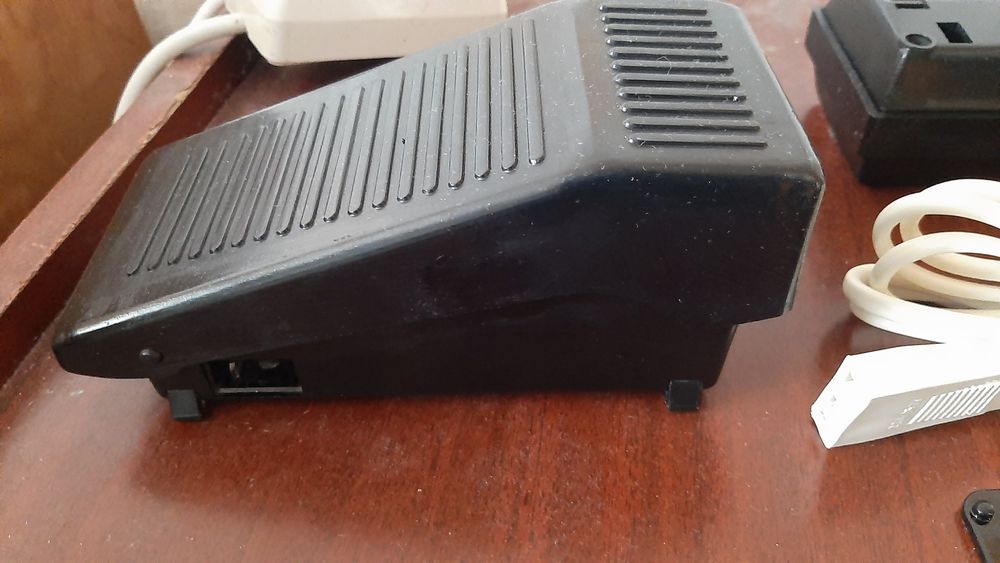 К швейным машинками новый польский электропривод Tur-2.