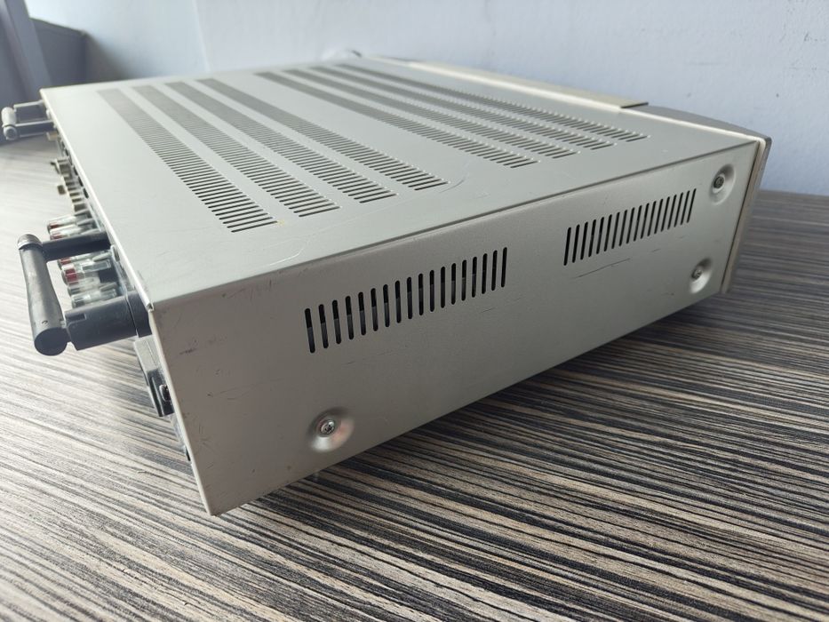 Amplituner Marantz NR1506
