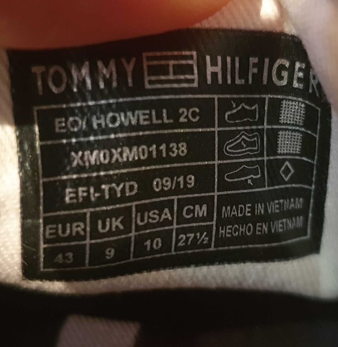 Oryginalne męskie tenisówki Tommy Hilfiger rozm.43