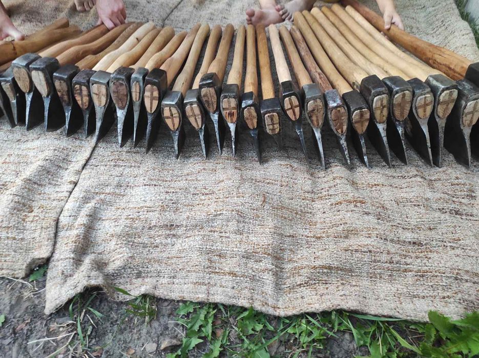 Топоры и колуны СССР.