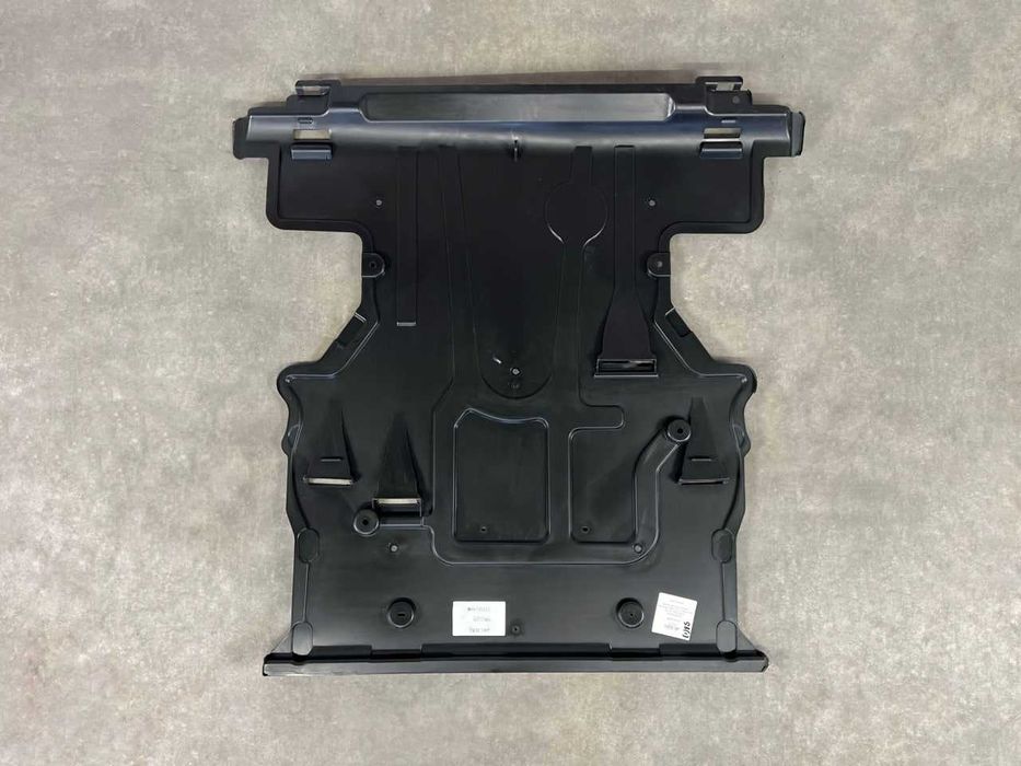 Захист двигуна Mercedes Benz ( GLE Class V167 W167 ) A1675200100