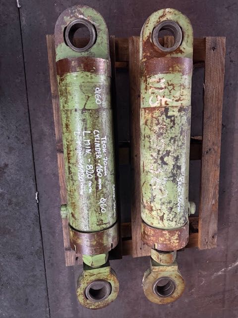 Siłownik hydrauliczny dwustronnego działania nowy