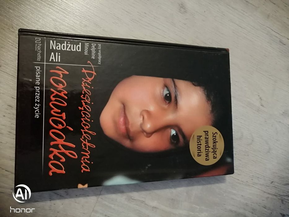 Książka Dziesiecioletnia  rozwodka.