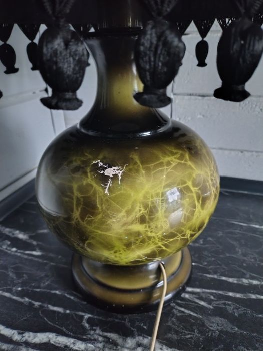 Elegancka lampa ceramiczna