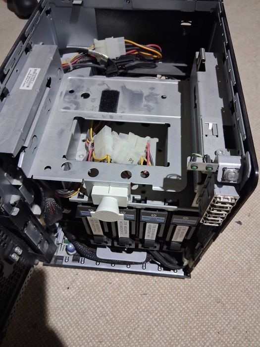 HP N40L Microserver