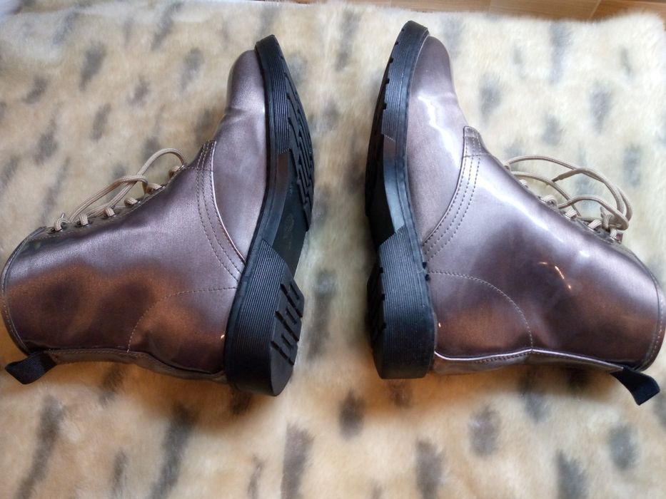 Ботинки берцы женские демисезон зима.  Германия Лаковая кожа Размер 41