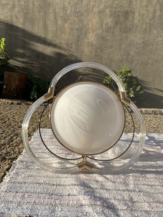 Mesa decorativa de madeira com tampa em granito+2 candeeiros